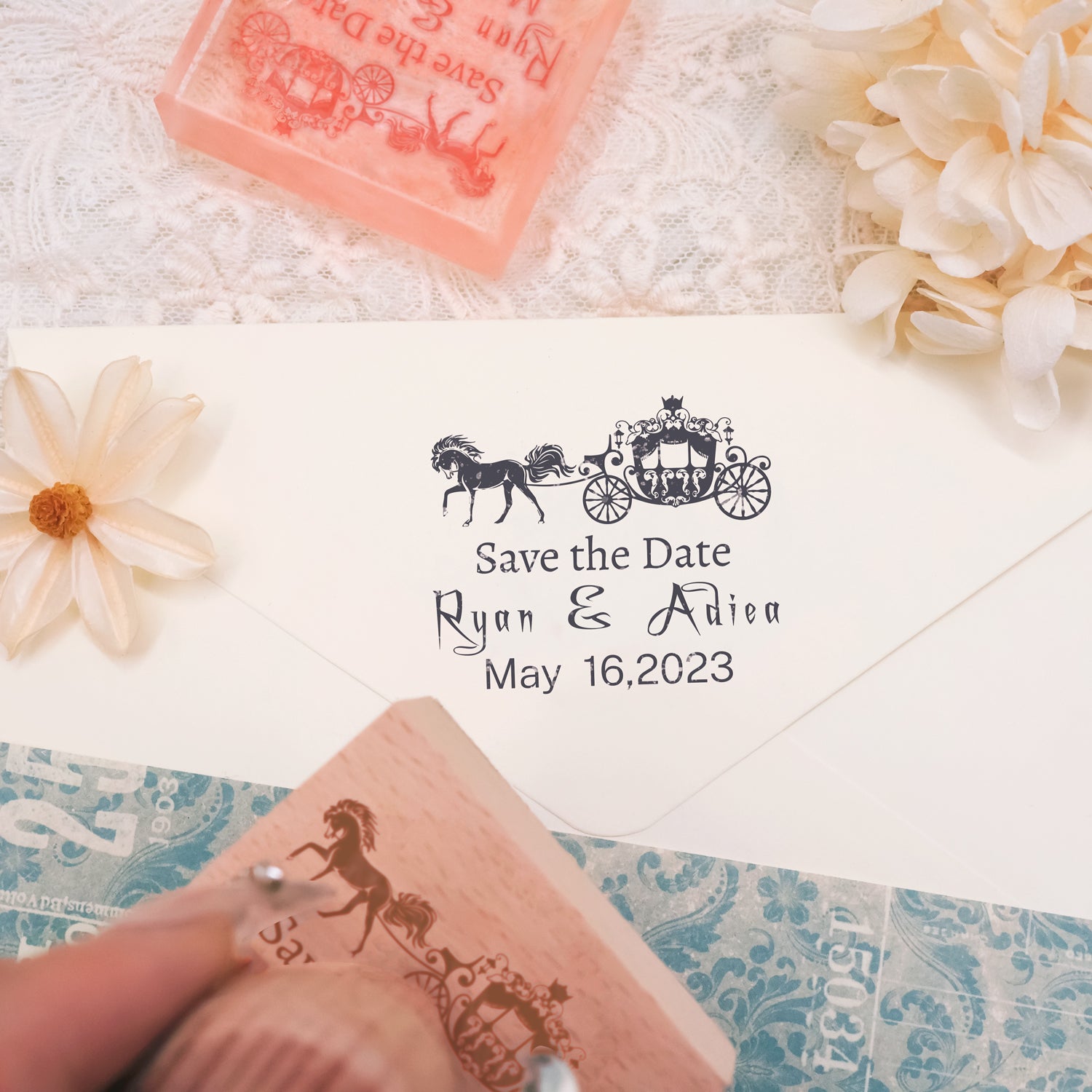 Tampon en Caoutchouc Personnalisé Réservez la Date de Mariage (25 Designs)3