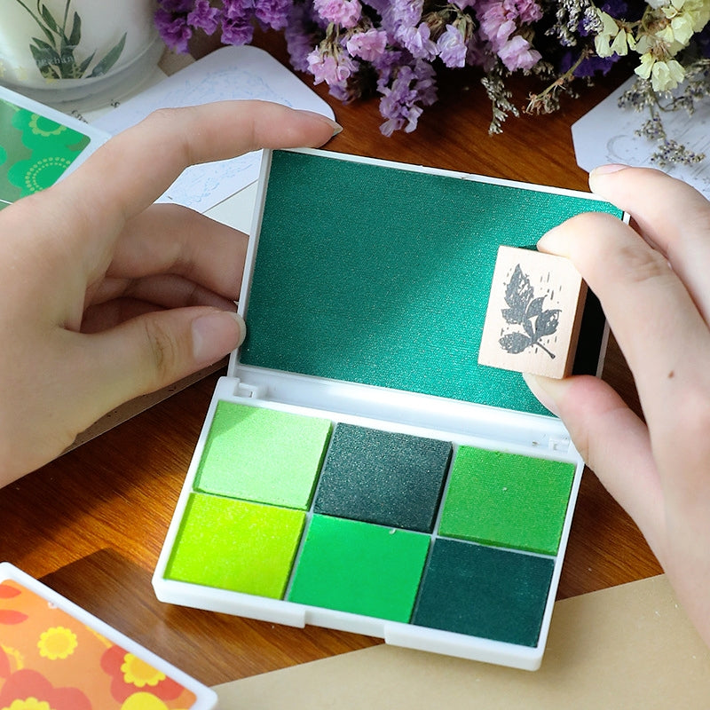 Pearlescent Seven-Color Boxed Ink Pad Set b2