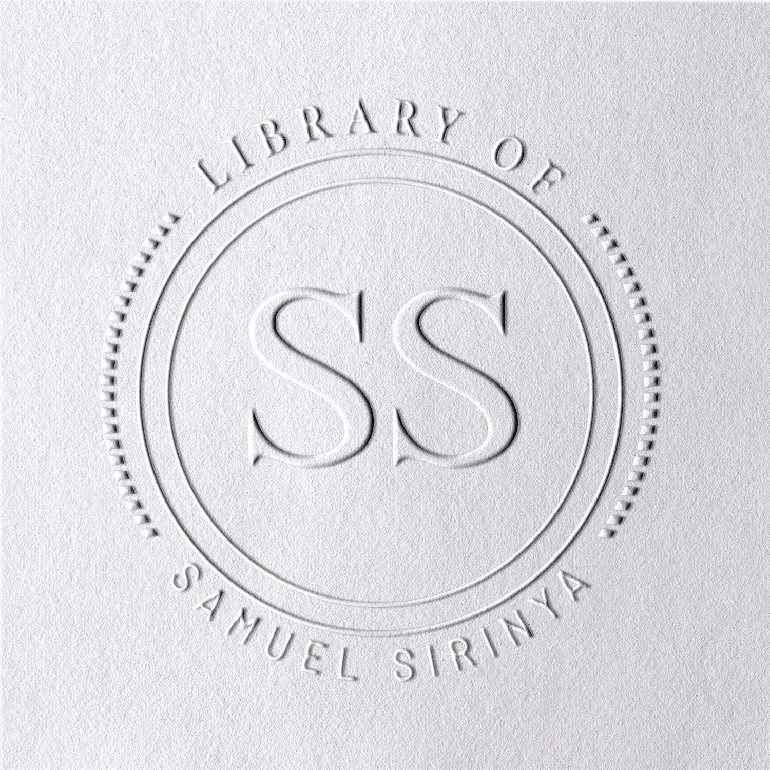Lettres personnalisées de la bibliothèque du timbre à sec de livre2