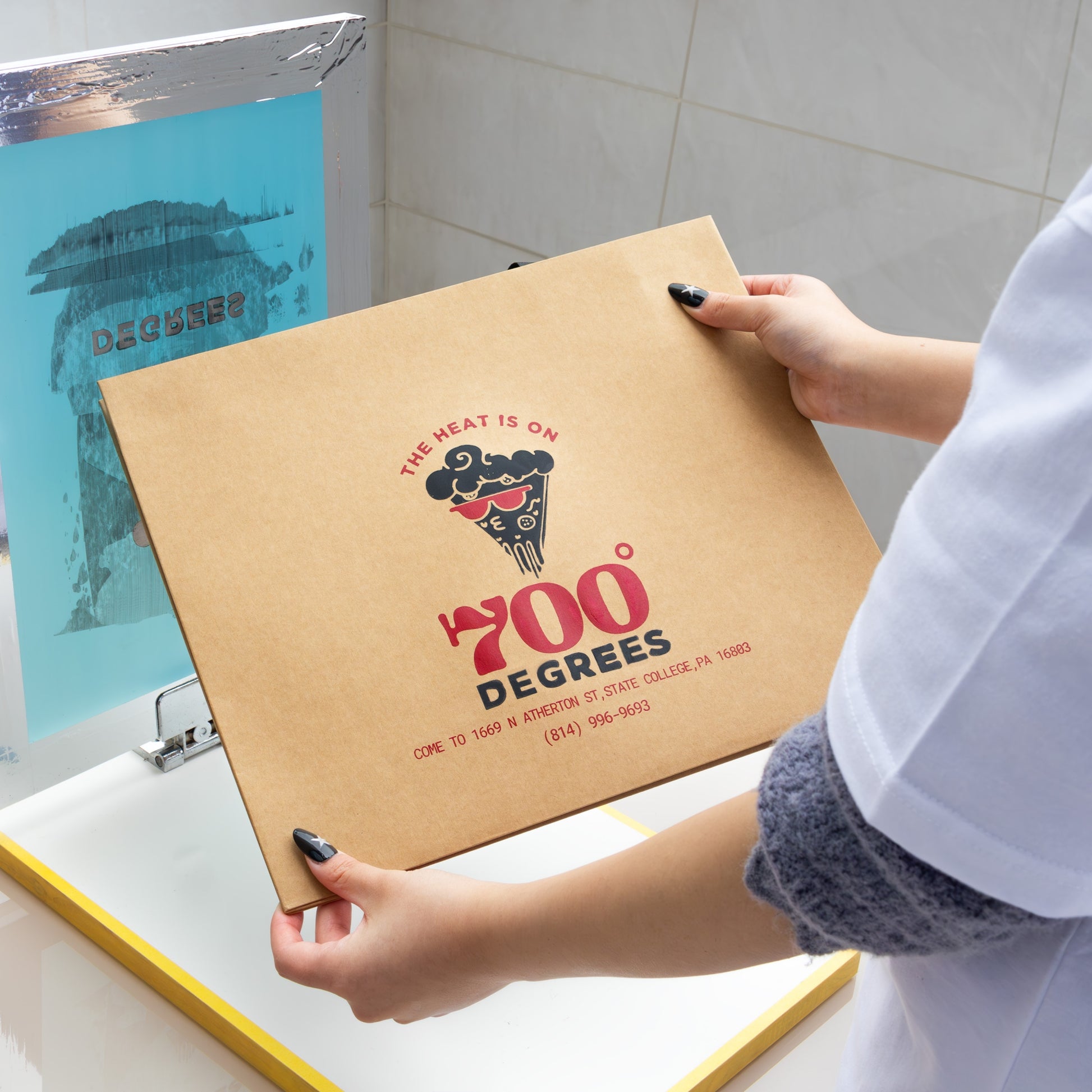 Custom Screen Printing - Personalized Designs for T-Shirts, Tote Bags, Boxes & More8